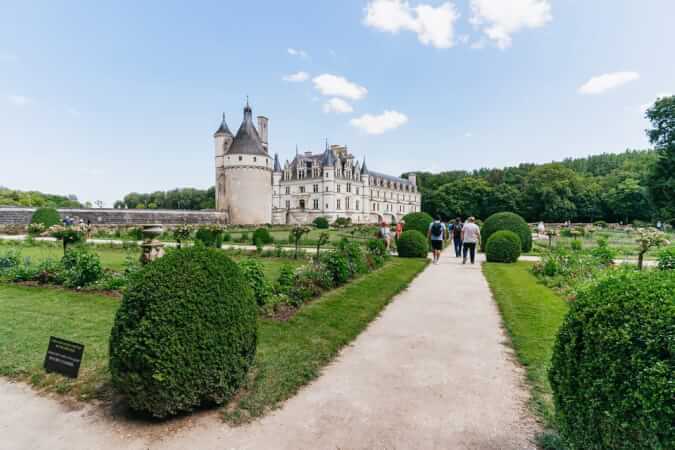 Loire Valley Castles With Wine Tasting